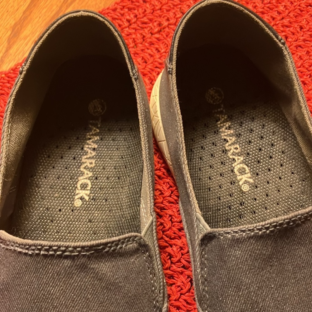 TAMARACK men’s slip-on gray canvas flats. Size 10M. Good condition. Comfy fit. - Picture 3 of 5